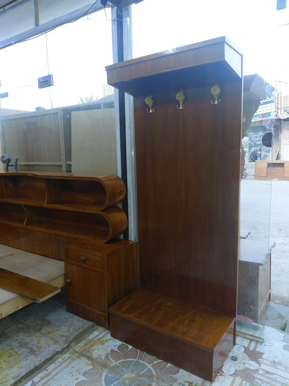 غرفه نوم ام السته طابق واحد تسكام داخل وخارج صاج ضهر جرجوبه زاويه ارتفاع الكنتور خمسه ملم عنوانه كوت حي الجهاد شارع النجارين نجارة ومعرض الحجامي الاتصال او مراسلة الصفحه ***********
