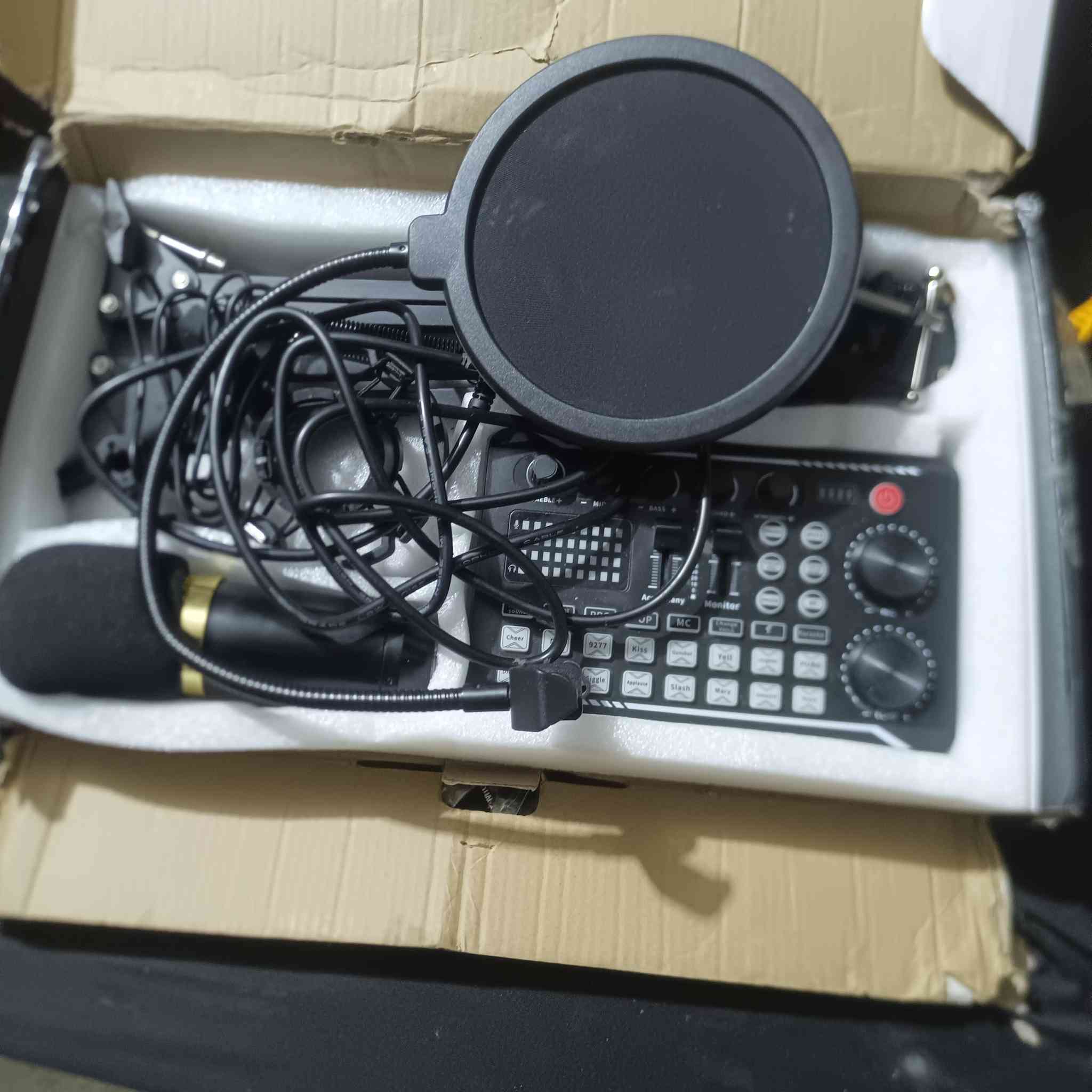 هذا لبيع لكيبورت ميكانيك وهذا كامل ليريدا يتصل عل رقم ***********
