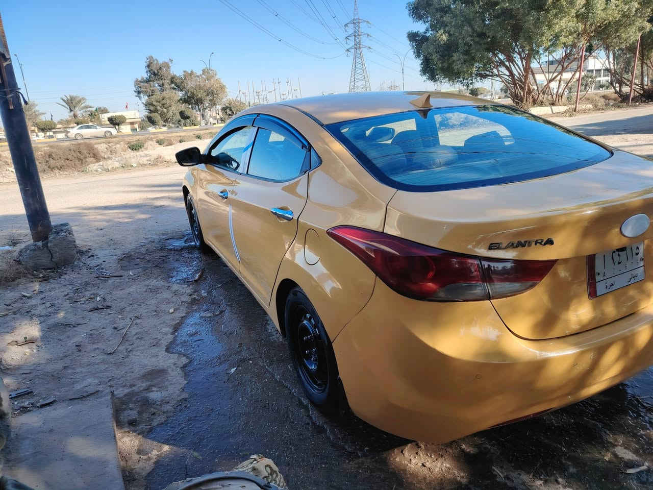 سلام عليكم النترا وارد امريكي موديل2013حادث جاملغ خلفي وبنيد مبدل محرك وكير وحداديه وتبريد سياره خير من لله جاهزه هيئه وغرامات مصفره السعر المطلوب 95وبيه مجال الشراي يتصل ***********
