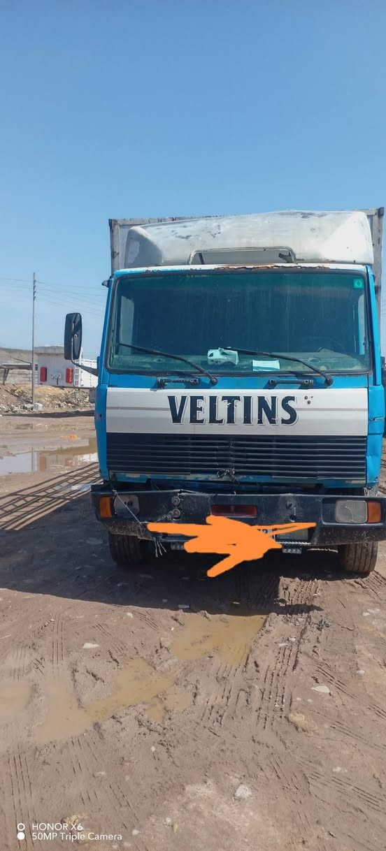 سلام عليكم من رخصة ابو لكروب  سيارة للبيع البه ٨برغي ستفسار على هذا رقم ***********
