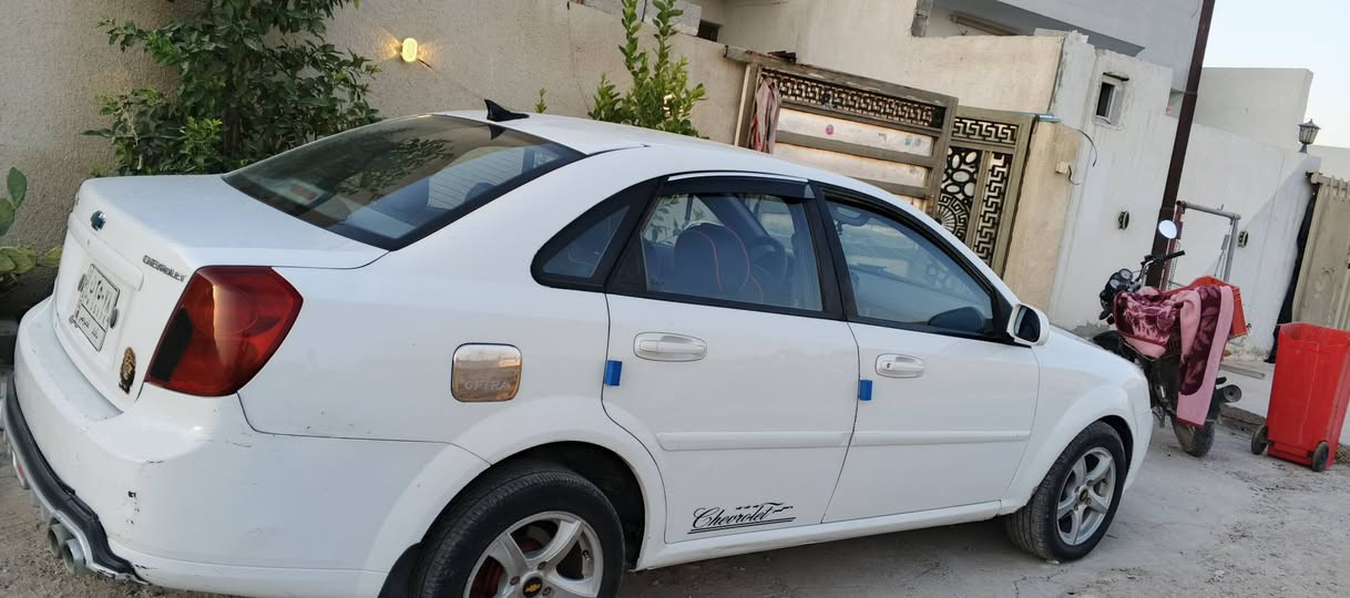 اوبترا موديل 12 لبيع السياره خير من الله مناقصه شي بيه 3 قطع باب وجاملغ صبغ الاتصال على الرقم ***********
