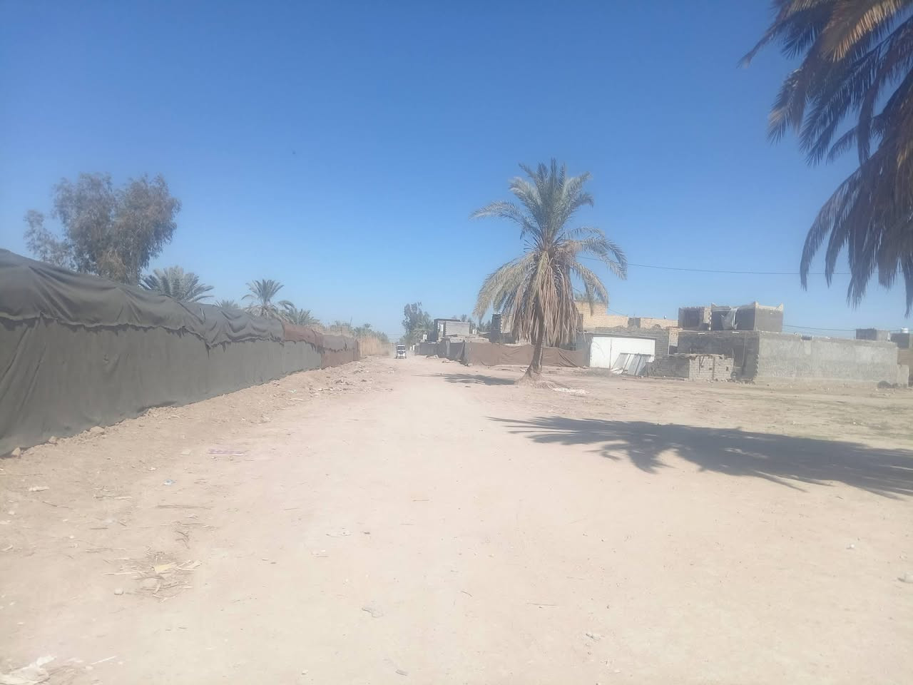 السلام عليكم
يوجد لدينا ١٥٠٠متر للبيع ركن على شارعين طابو زراعي سند 25 تحويل مباشر القطعه بسمي تحويل مباشر بسم المشتري متوفركافة الخدمات مأء اساله وكهرباء وشارع ٨متر
الموقع راقي جدا حي بابل قرب طريق ياحسين الشراي يتصل وبخدمتكم وبسعر مناسب جدا للاستفسار الاتصال على الرقم التالي ***********
