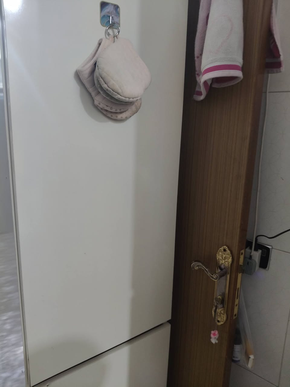 كاونتر mdf للبيع
4 متر 
نظيف جدا تجي تشوفه وتفحصه 
مكاني بغداد شعب 
السعر 125 
اي استفسار خاص


**إذا كنت صاحب هذا الإعلان وتريد حذفه لأي سبب، رجاءا أرسل رسالة إلى الدعم الفني**