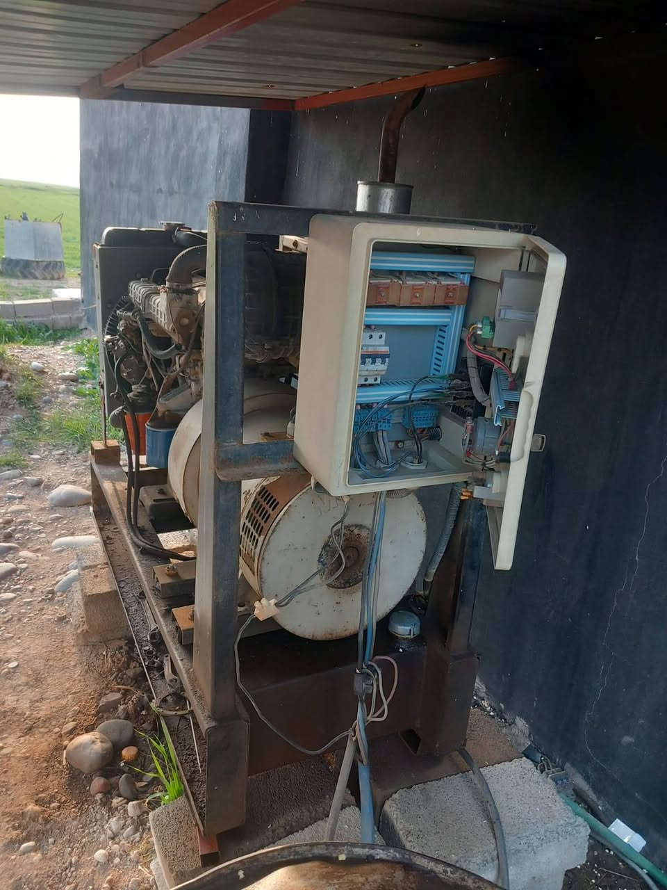 مولدة محرك كية لبيع 25كيفي 110انبير 
نضافة فول اي ستفسار اتصال بل رقم ***********
