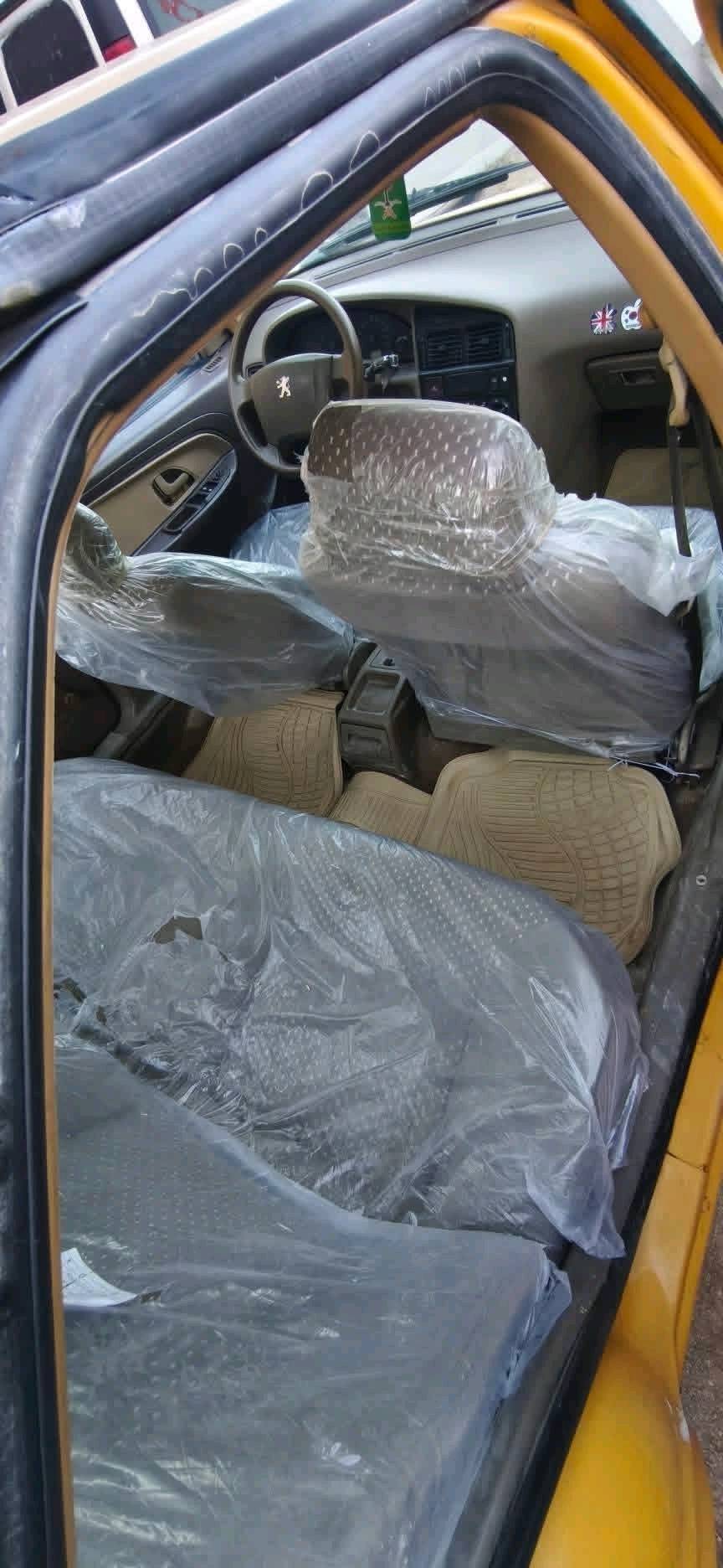 اللهم صلى على محمد وال محمد 
السلام عليكم اخوان 
بيجو اكد مديل 16
مكينة كير حداديه تبريد كفاله

بيه جاملغ بارد خلفي 
راعيه يريد مداور  تستلم رقم نكليزي 
سنويته منتهيه ب21
هيه ع المشتري 
السعر 41 
عنوان البصره متواجد واتساب ***********