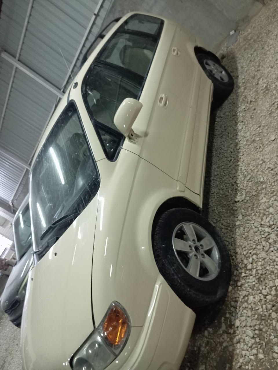 سلام عليكم هونداي ترانجيت للبيع موديل 2006 مكينة 6سلندر 2700 سبعه راكب رقم بغداد باسمي سنويه وهزه جديدة لحد 2031 مكفوله كفاله من الحادث فقط صبغ جماليه كير مكينة حداديه تخم تاير كله جاهزه نقص تبريد السعر 68 وبيه مجال قليل الاتصال على الرقم//***********//*********** بيهن واتساب 
مكاني بابل الحله مركز المدينة
