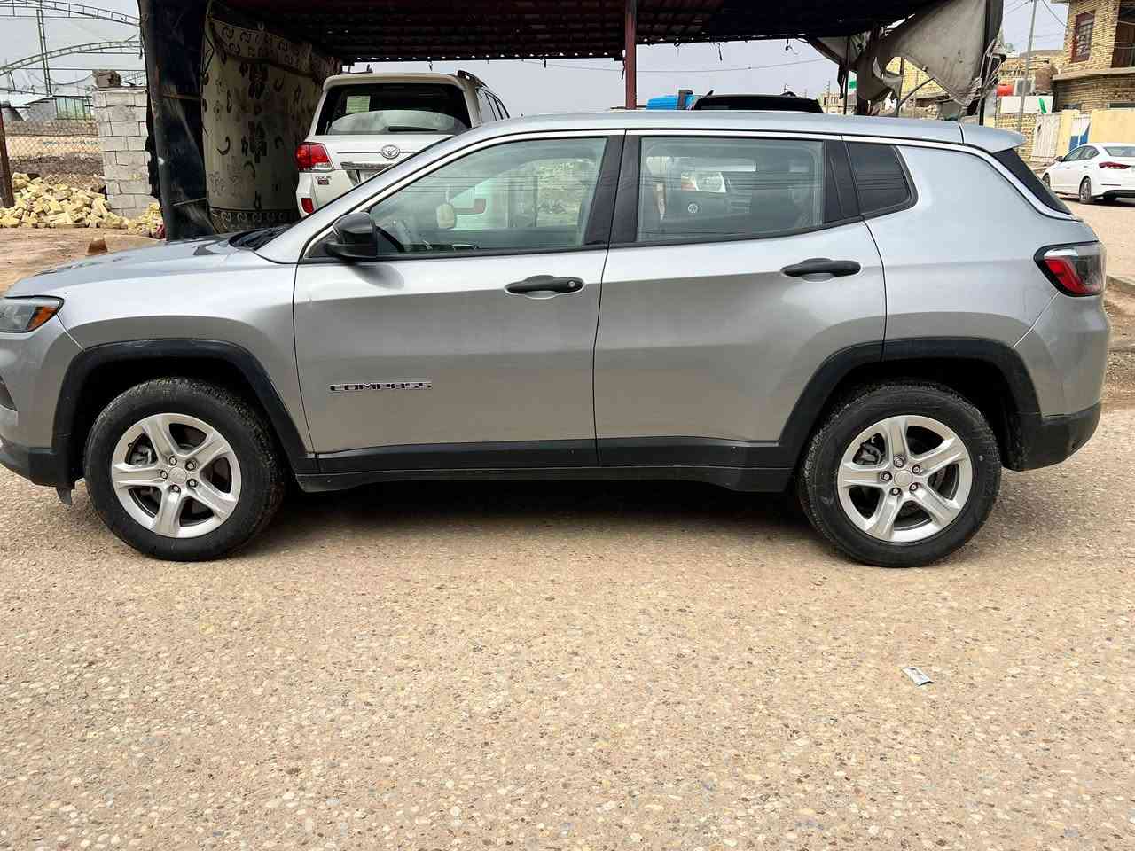 جيب كومباس 2023 
ماشيه 70 ميل 

الحادث جاملغ 
هو
السعر  خاص 

مكان السياره العمارة 

للتواصل على الرقم ***********
