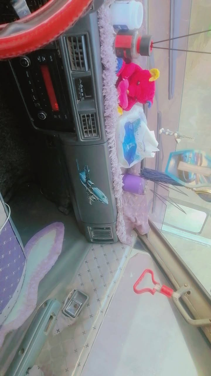 السلام عليكم كيا بستا موديل 94 رقم بغداد بسمي لغايه 2027كير جديد مكينه مجفته جديد جيب فيتر وتأكد صدر تخم تاير باور سلف باتري كله جديد مسجل كهربائيات كلهه شغاله معمره تعمير حلو ومصبوغه حزام سياره خير من الله حلوه وكاعده تجي وشوف بعينك مكان بغداد ابو غريب السعر 48 وبيهه مجال لطيبين رقمي  كورك*********** وبي وات ساب
