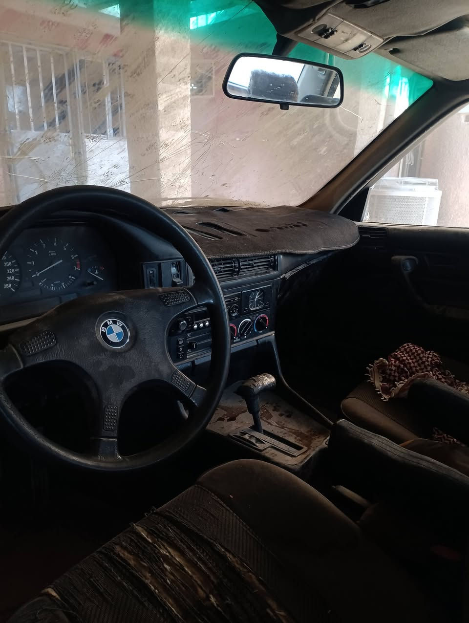 السلام عليكم
بي ام 525مسكر عدل وارد يابان  مع البليته 
محرك خير من الله 
كير بس ياخر الثالث بس تمشي طبيعي 
مكفوبه من دكه جاكوج او حادث 
تنته
4جام كهربائيّ 
صلاح الدين  ار
كارتوني بسمي
عايزها ترتيب شويه 
45السعر
***********سامراء 
اتصل ماجاوب خاص
