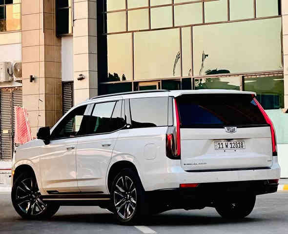 السلام عليكم 
كاديلاك اسكاليد 
 فول مواصفات 
جكات
دوس شفط 
فول الفول
فقط بنيد
بغداد
سعره ٦٣ الف 
للاستفسار 
***********
