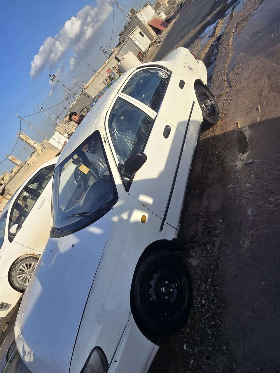 السلام عليكم
كورله للبيع موديل ٩٣سياره مكفوله من الگصه والنقل جثة والصوليات سنويه ما منتهيه سياره بأ اسمي وجاهزه  سعر 47وبي مجال قليل ***********
