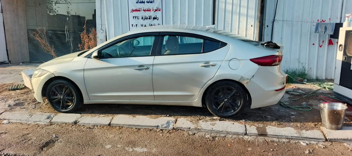 سلام عليكم النترا موديل 2018 حادثه وارد جاملغ مبدل وباب عكس السايق  وحادث بل عراق مبدل قبق جنطه تفصيخ ماشيه 135 وبيه قطع جراد كلير 
عارضه ب 120 وبيه مجال رقم بغداد انكليزي ***********
