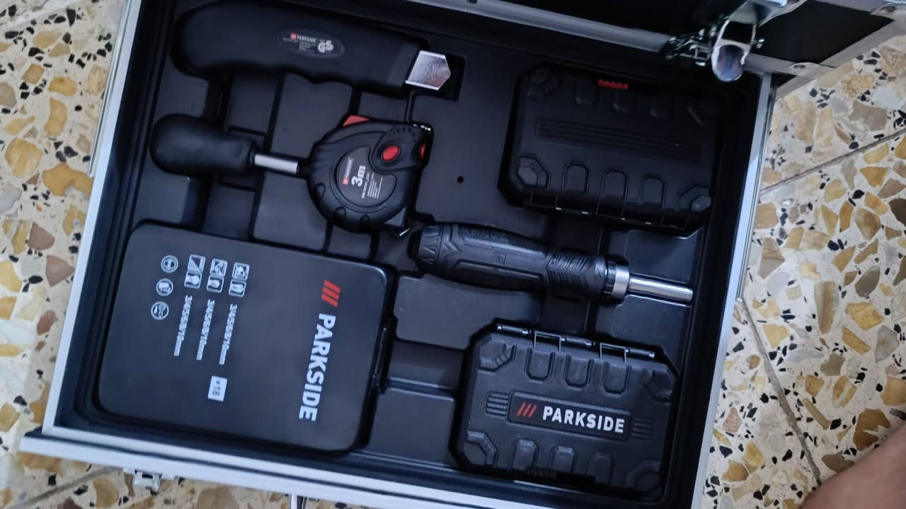 دريل شحن بارك سايد قطعة فول باله غير مستخدم 
عدة متكاملة بطارية وحدة


**إذا كنت صاحب هذا الإعلان وتريد حذفه لأي سبب، رجاءا أرسل رسالة إلى الدعم الفني**