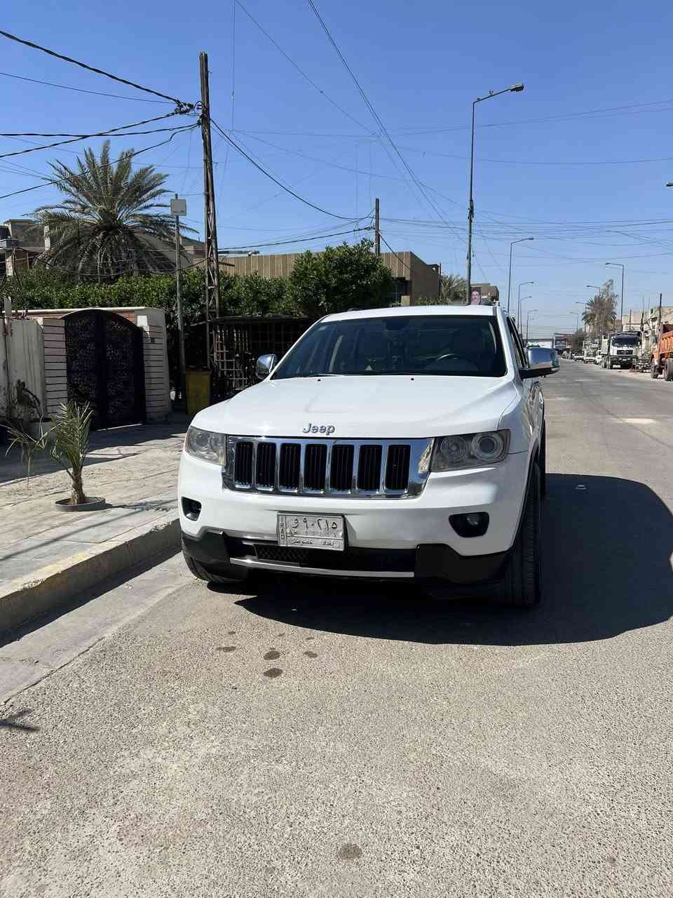 سلام عليكم جيب موديل 2013 بسمي رقم بغداد مكينه 6سلندر تخم تاير جديد تبريد ثلج مكينه وكير مكفولات سياره فول1/1سياره خير من الله مال جناي مكاني بغداد السعر 170وبيه مجال رقم***********
