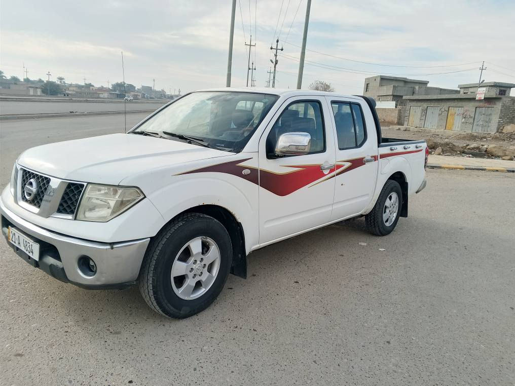 سلام عليكم بكم نيسان نيفاره 
2009صبغ قطعتين بدون دوخل
محرك بلادي شرط مومفتوح 
رقم السليمانية دولي سنويه 29
سياره جديدها محرك كير صدر تخم تايرات جديد تبريد ثلج يرهم مراوس حسب القناعه اتصال ***********
مكلف بل النشر تكريت, صلاح الدين
