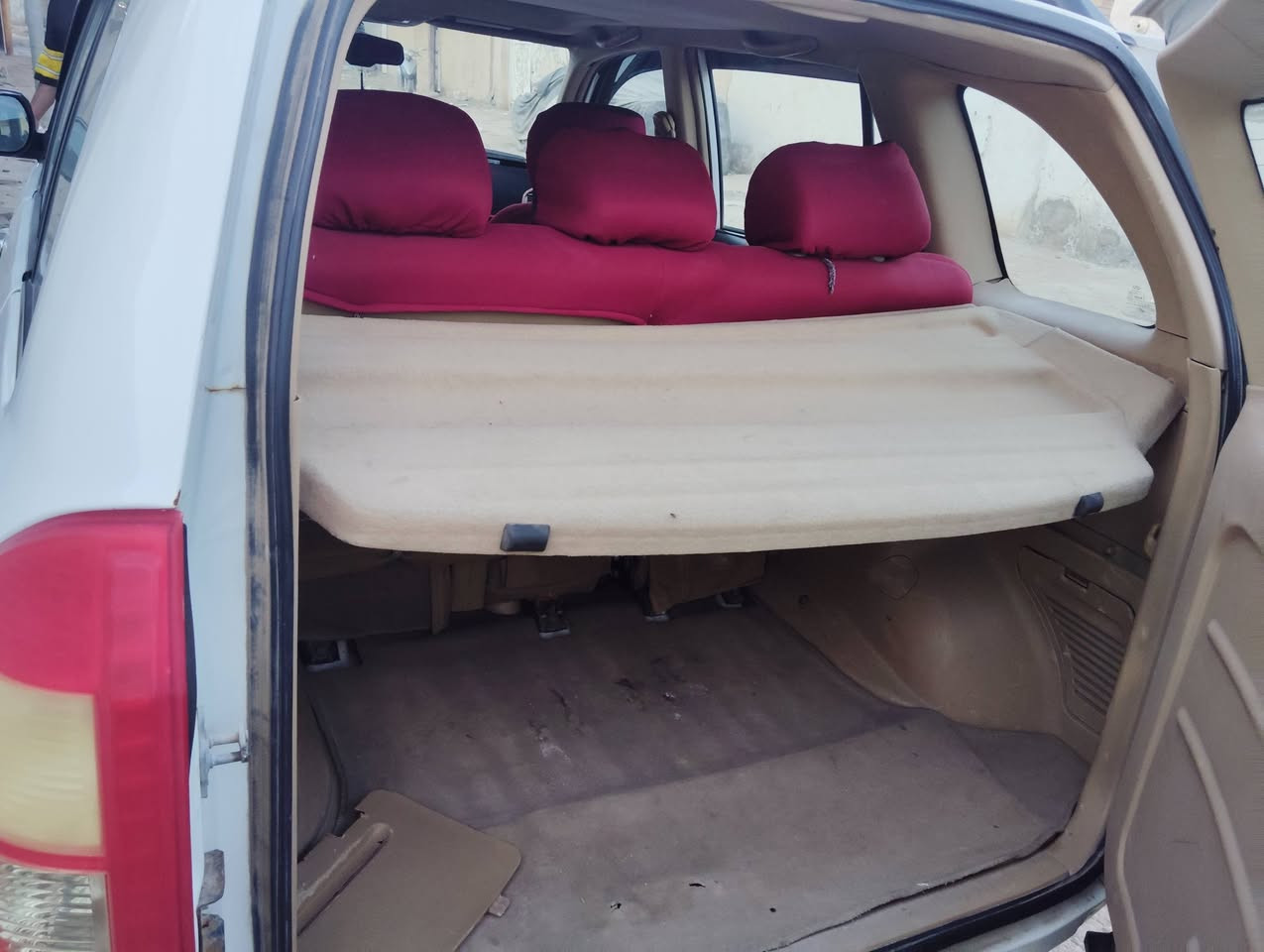 تيگو 2013 مال موضفة بس للدوام التحويل ثاني يوم للاستفسار سعر60 ورقة
***********
