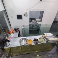 ميز حديد مغلف كاربون ونيكل متر في 3متر السعر 250 مكاني الشعلة 07735271...