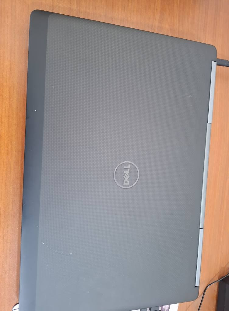 لاب توب ديل برزشن مواصفات قوية للالعاب والاعكال الثقيلة لاب توب مدرع من الجلد والمعدن 
مواصفات مميزة

المعالج: Intel Xeon E3-1535M v6 3.10GHz
بقوة الجيل الثامن من انتل كور اي ٧

الذاكرة العشوائية: 16GB RAM DDR4
اللاب توب يدعم ٦٤ جيجا بايت رامات

التخزين الداخلي: 500GB ssd
ويدعم ربط ثلاث هاردات ssd معا

كرت الشاشة: Nvidia Quadro P3000 6GB
كارت شاشة الاقوى في فئة الهندسة والتصميم ثلاثي الابعاد

حجم الشاشة: 17.3 بوصة

نوع الشاشة: IPS بدقة FHD

نظام التشغيل: Windows 10 Pro اصلي

البطارية: 6 خلايا مع دعم الشحن السريع

المنافذ: Thunderbolt 3، USB-C، USB 3.1، HDMI، قارئ بطاقة SD

الوزن: 3.86 كجم

الأبعاد: 41.6 × 28.3 × 3 سم

مستخدم فترة قصيرة نظافة ٩٥% 
شرط لايوجد اي خلل او عيب باللاب توب
مرفق معه ماوس جيمنج وباد وحقيبة

السعر ٥٠٠ الف بي مجال

العنوان كركوك
لايوجد توصيل الاستلام مباشر والفحص كركوك, العراق


**إذا كنت صاحب هذا الإعلان وتريد حذفه لأي سبب، رجاءا أرسل رسالة إلى الدعم الفني**