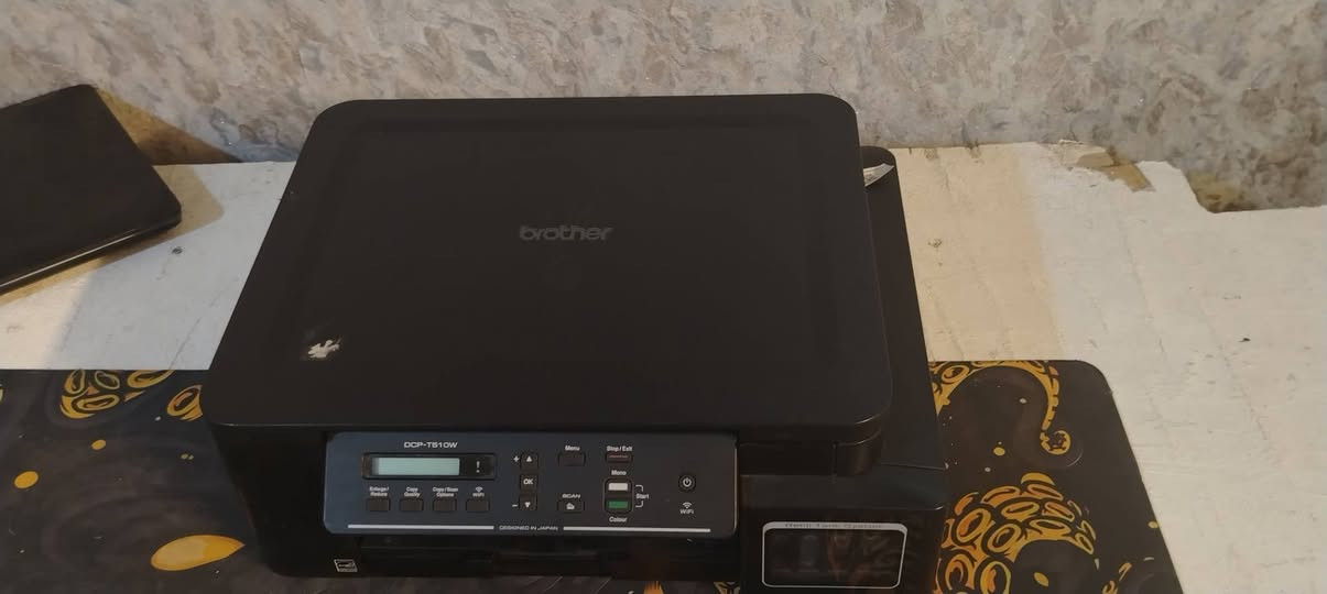 سلام عليكم طابعةBrotherT510W
للبيع شغاله اي عيب مابيها دقتها حلوه 
الحبر بيها استخدام منزلي لطبع ملخصات
ملون وعادي تربط حاسبة وتليفون
المكان بغداد البلديات
السعر 80 قفل
يوجد توصيل حسب الانتفاق. 
***********
متواجد خاص واتساب و انتصال.
