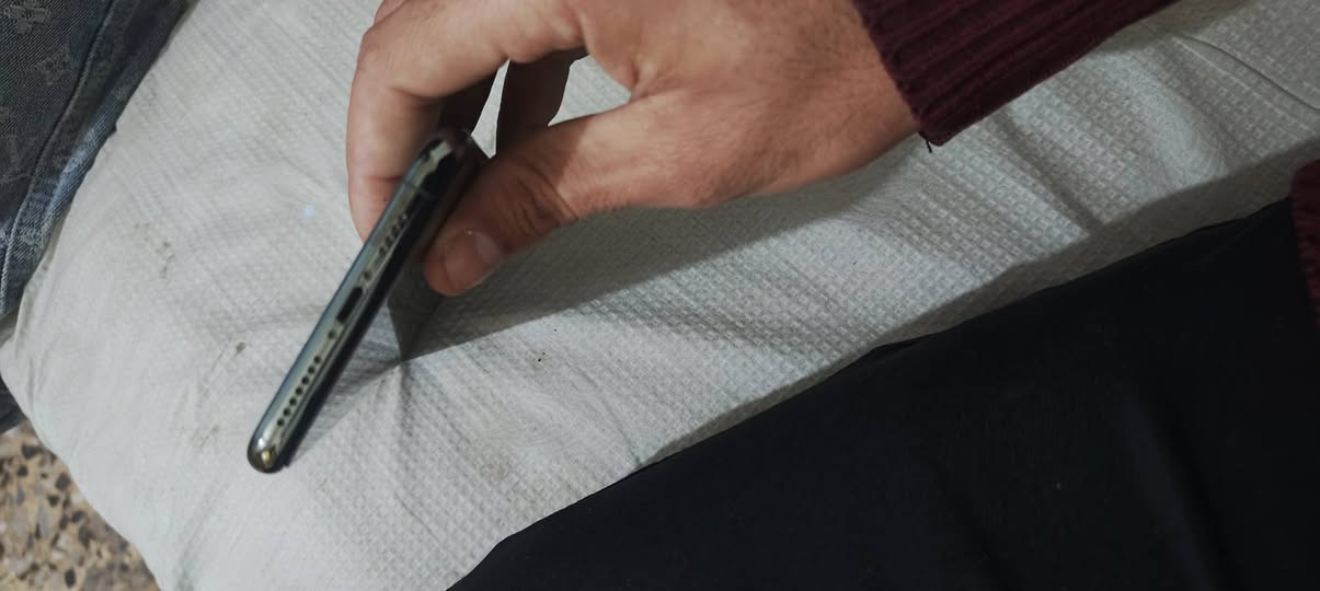 سلام عليكم
جهاز ايڤون 11برو ماكس مامفتوح بطاريه 84 ذاكره 256 سعر 400 وبيه مجال كفاله عامه 
رقم صاحب الجهاز بيه واتساب ***********
