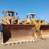 شفلات للبيع حجم ٩٥ عدد ٢ مديل ٨٧ جاهزات للعمل مابيهن اي نقص الاستفسار ...