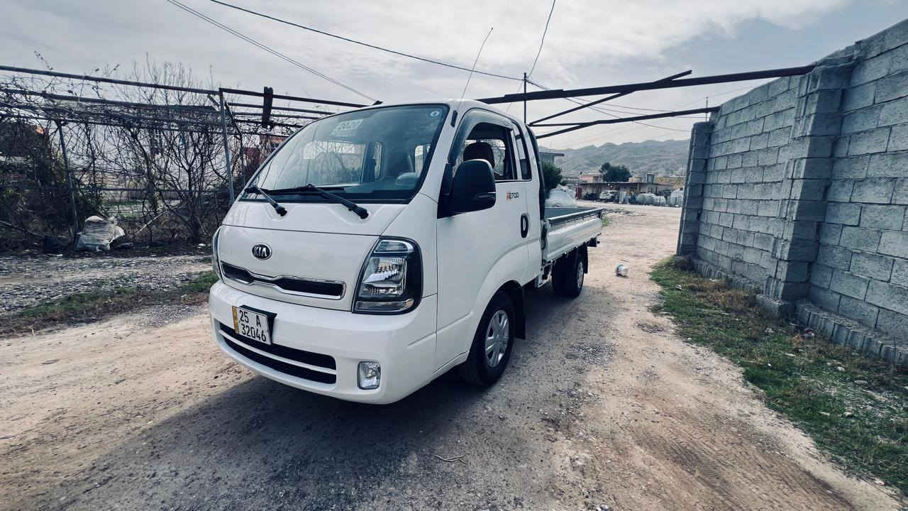 السلام عليكم كيه للبيع رقم كركوك موديل 20 شكل الجديد ماشيه 97 السياره شركه شرط منل دعاميه لل دعامه شرط ماشايله حمل ابد  شرط النظافه تايرات جددصدر جديد شاصي شرط محرك شركه السياره كلها شركه السعر 137 وبيها مجال شي قليل مكان السياره قريه المسحگ اتصل ***********
