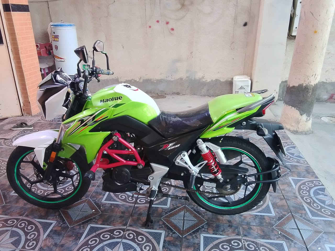 دراجه هاوجي دي اف  للبيع السعر 16 ونص بيه مجال مسجل وكامل سنويه ولوحات رقم انكليزي موديل 20 جديدة كلش مكفوله من كل شي للاستفسار على رقم ***********
