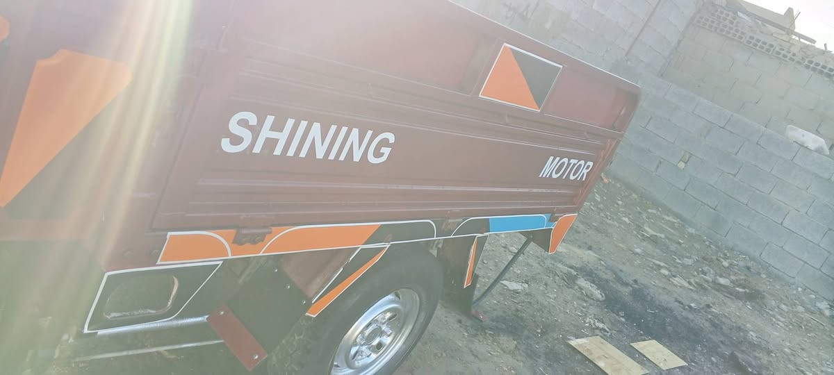 سلام عليكم ستوته البيع موديل 13 مكفوله اوراق وشاصي  مكينه موديل 17 اي ستفسار على الرقم *********** ما متواجد على الفيس
