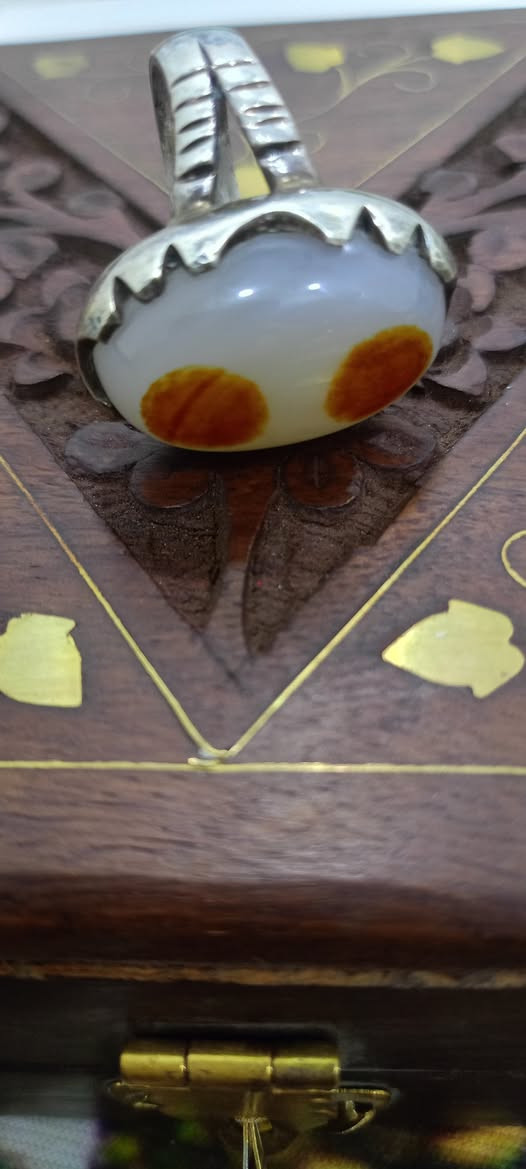 سلام عليكم للبيع سليماني عينين للتواصل واتساب ***********
