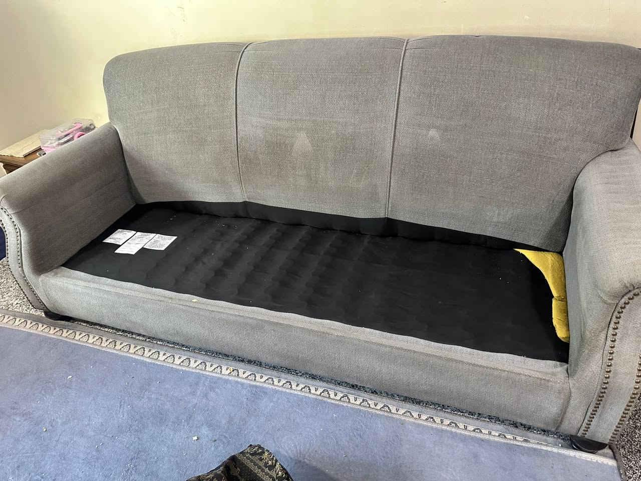 تخم تركي ٥ مقاعد نضيف لون رصاصي مقاعد كوشات متحركه سعره ٥٠٠ وبي مجال عنوان الغدير


**إذا كنت صاحب هذا الإعلان وتريد حذفه لأي سبب، رجاءا أرسل رسالة إلى الدعم الفني**