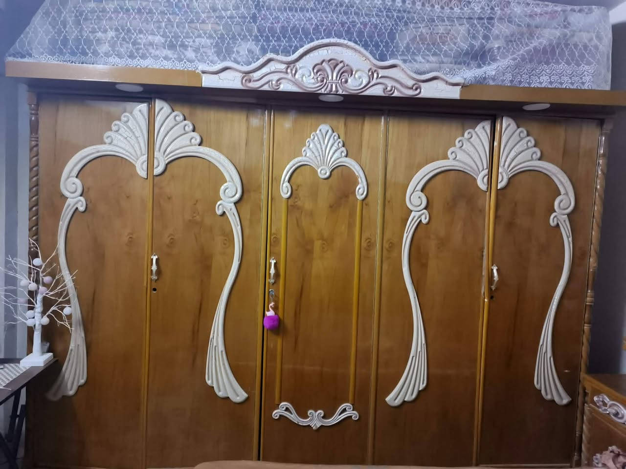 السلام عليكم
غرفه نوم 5 ابواب  تسكام للبيع نظيفه  مثل ماموضح بلصور  المكان نجف


**إذا كنت صاحب هذا الإعلان وتريد حذفه لأي سبب، رجاءا أرسل رسالة إلى الدعم الفني**