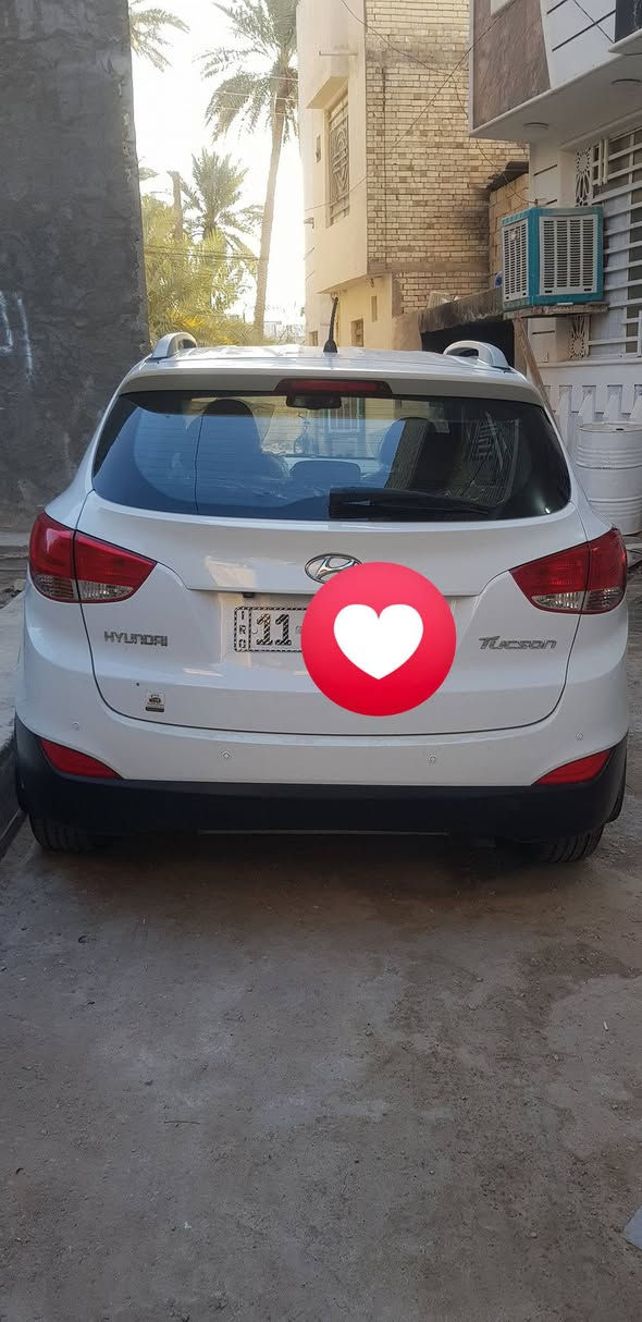 السلام عليكم
للبيع توسان ٢٠١٣ خليجي رقم بغداد

محرك ٢٠٠٠ دووش بلادي كير بلادي
كفالة من الصبغ والحادث مكان السياره كربلاء  الاستفسار ***********
