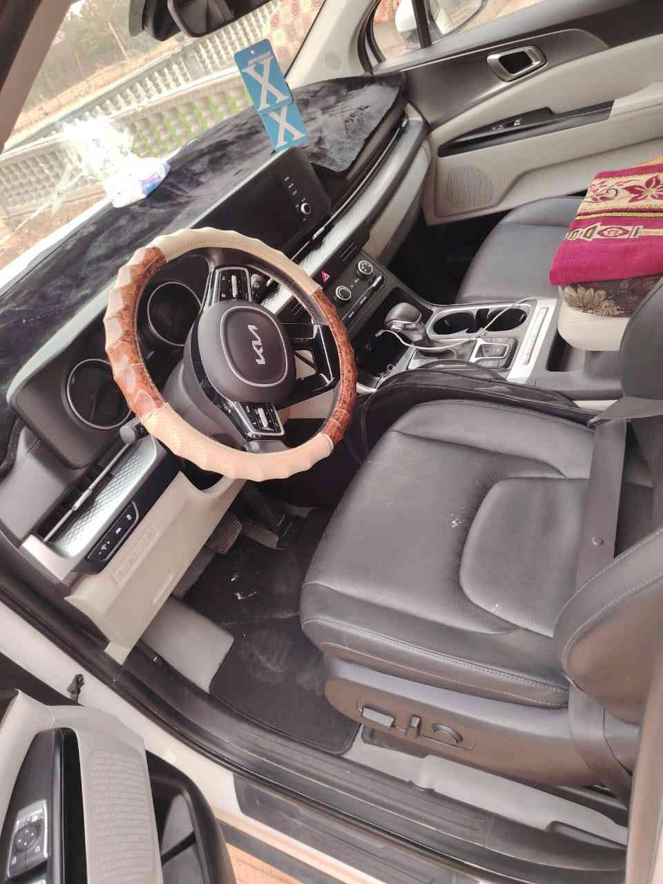 السلام عليكم 
كرنفال موديل 2024
رقم بغداد بأسمي 
حاثها مرفق بالصور بچم كبس 
مواصفات 
حساسات امامي خلفي 
رادارات 
ابواب كهرباء 
بصمات
تشغيل بصمة
تشغيل 🔛 عن بعد
محرك شرط
گير شرط 
تواير جديدة
صدر جديد 
سيارة جاهزة 
وبعد بيها مواصفات النوب
ماشية 120 الف 
السعر 275
***********
مكاني كركوك واتواجد في بغداد
