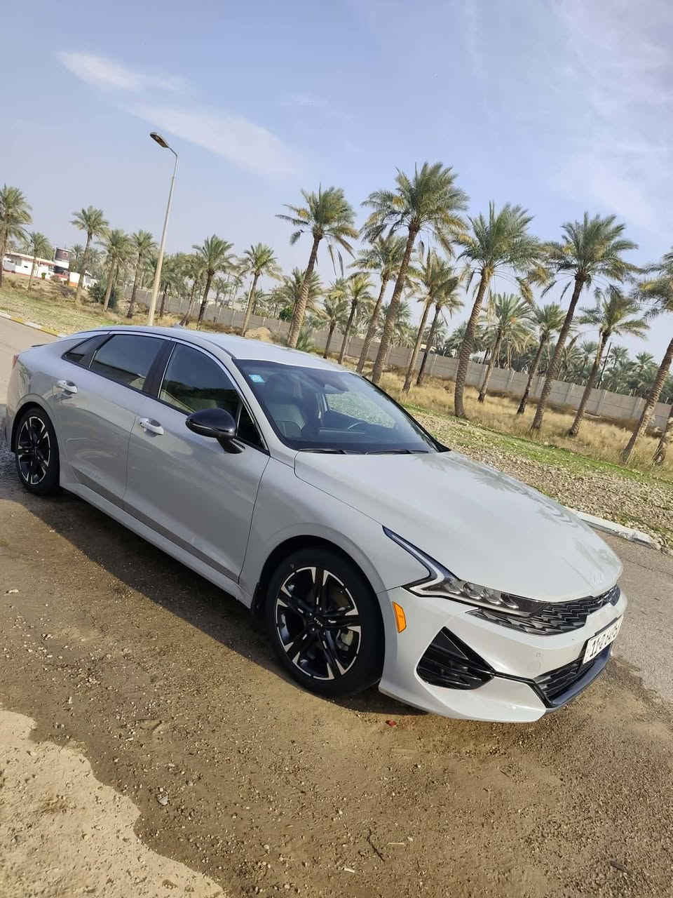 🚘 للبيع K5 GT-Line فل مواصفات 🚘
🔹 موديل 2023
🔹 رقم بغداد باسمي
🔹 محرك 1.6 تيربو
🔹 اللون: أسمنتي

✨ المواصفات:

🔸 تشغيل بصمة + تشغيل عن بعد + بصمة أبواب
🔸 نظام صوتي فاخر
🔸 5 أنظمة قيادة
🔸 كرسي كهربائي
🔸 شحن لاسلكي
🔸 كامرة دوارة
🔸 تحكمات كاملة
🔸 لدات داخلية وخارجية متغيرة عن طريق التليفون

📍 مواصفات GT-Line 📍
رادار - شاشة كبيرة لمس - استيرن D -  - كشن تدفئة - استيرن تدفئة - كاربلاي - شاحن لاسلكي

❗ هواي مواصفات إضافية داخل الشاشة ❗

🚗 الممشى: 34كيلو متر

📍 العنوان: نجف

📞 ***********
