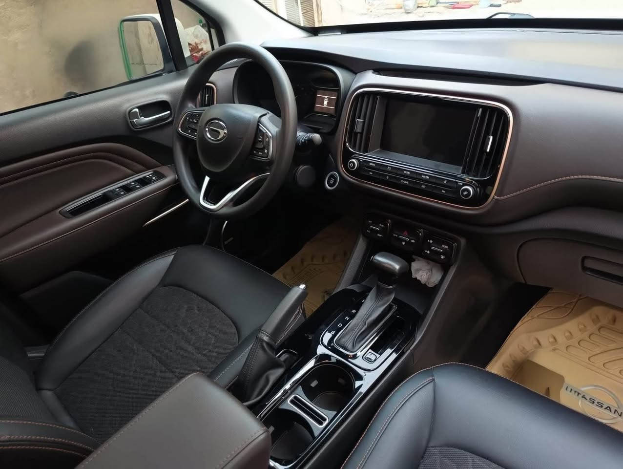 السلام عليكم للبيع جاك GS3 موديل 2020  فتحة سقف اشاير بالمري 3انظمة قيادة شاشة وكامرة حساسات خلفية على وضع الشركة ممفتوح بيها برغي سنوية بسمنا استلام شركة 2021 ماشية 77 بعدلها 12قسط حاليا جاي يتسدد القسط مالتها كل شهر بشهرة سعر البيع 110 تريد انت تدفع القسط يبقن يمك 50 ورقة تسدد كل شهر 4اوراق او تشتري نقد وندفع المبلغ كامل وتحول بسمك مكان السيارة بغداد الاتصال على ***********
