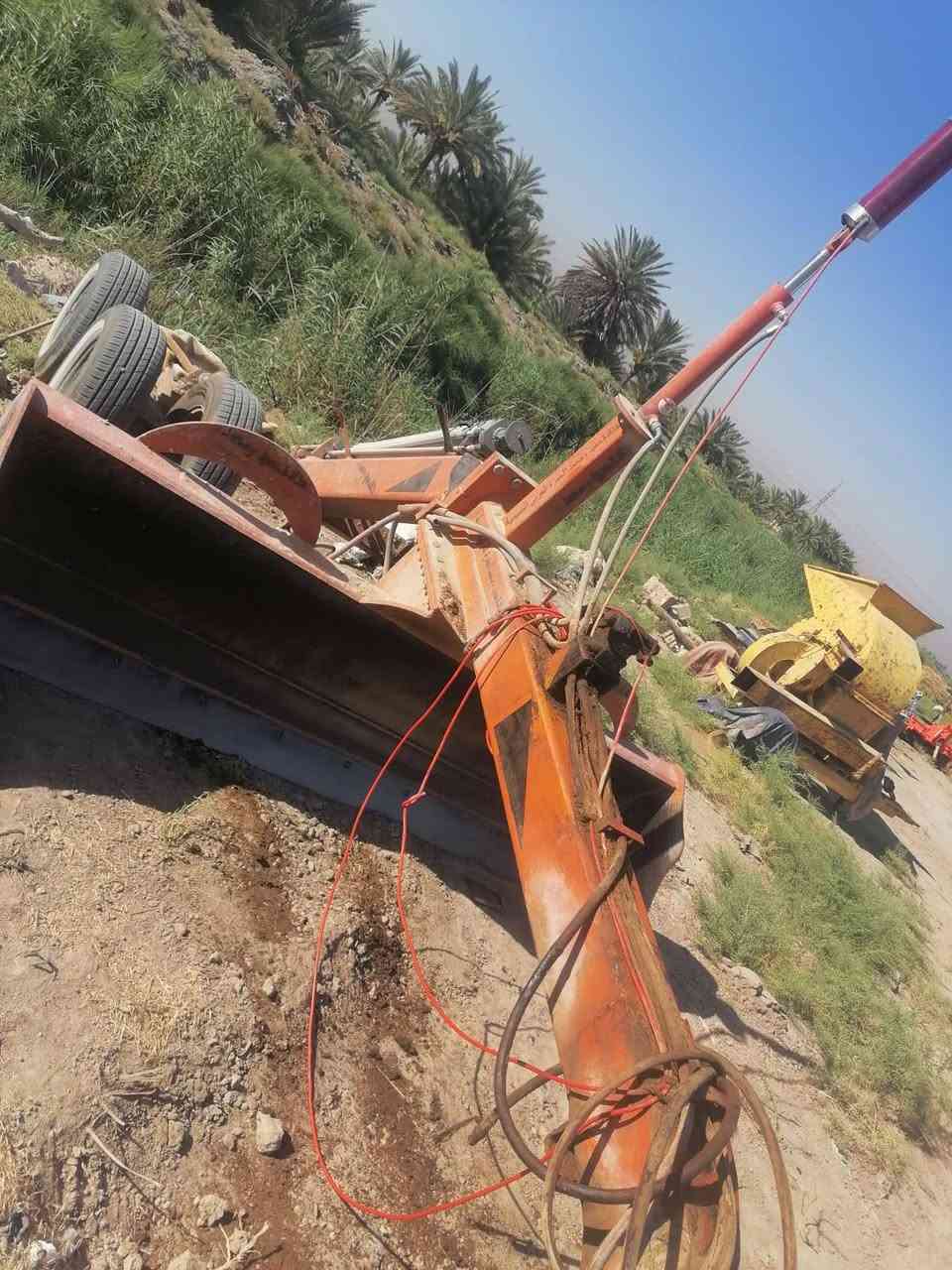 سلام عليكم معدلان ليزر للبيع العرض 3له ربع الرتفاع 70 وجهاز باكستاني وتخم تاير معدلان جاهز للعمل الستفسار على هاذه الرقم ***********
