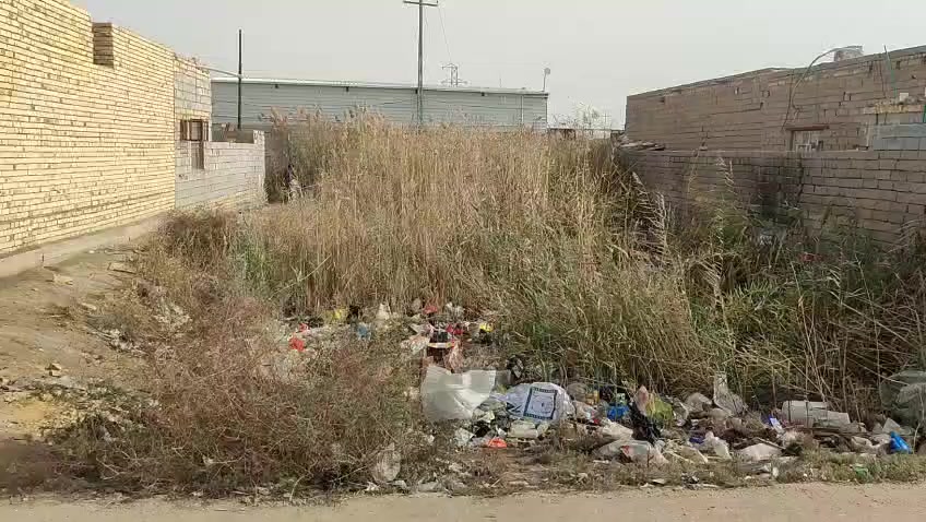 السلام عليكم قطعه لبيع عله طريق سوك الشيوخ فضليه عد ال محينه المساحه 500 النزال 36والعرض مالهه 13متر. يم مدرسه الامام الباقر السعر 35 وبيهه مجال رقم ***********
