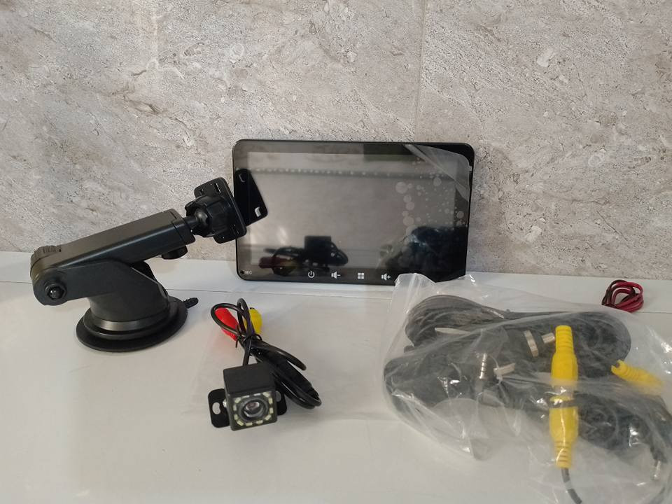 شاشه سياره تربط عل جداحه (اندرويد) مع كامره خلفي كامله ملحقاته ستاند ويفيش كامله بس شد . (جديده مامستخدمه)  بث بلاتوث تربط عل موبايل تعرض فيديو  سعر 50 وبيه مجال مكان كربلاء سيد سماعيل 
*********** كربلاء, العراق
