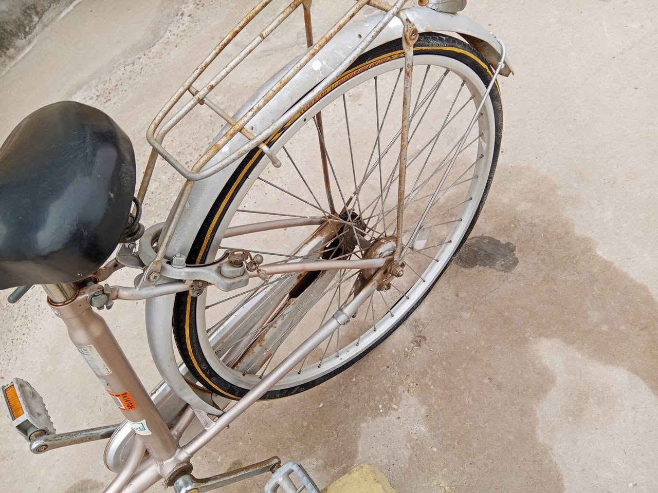 السلام عليكم بايسكل جديد متروك صاله شهرين السعر 120وبيه مجال للشراي


**إذا كنت صاحب هذا الإعلان وتريد حذفه لأي سبب، رجاءا أرسل رسالة إلى الدعم الفني**