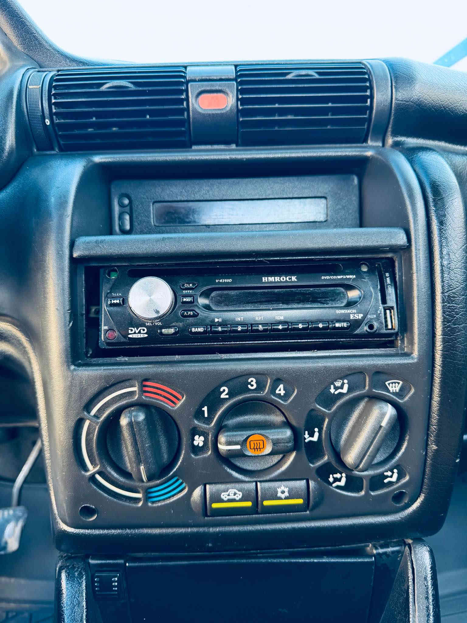 موديل 1992 مكينه 16 گئر عادي تبريد❄️
تبريد و تدفئة 🔥سارد و گةرم پاوةر و ABS قايش پان .سنوي اسلي و وكالة بةناوت دةكةم 
گئر و مكينه تةقة و رةقةي بةشةرت چوار تايرة جديد بئ لئدان قولبين و برين بةشةرت كهربايي هةمي بشةرت اندربريك شغال دشبول برةدةركة
جديد بل لايلون فول فول اقتساد مالي فةقيرة
سعري 28 ورقة و مةجاليكي برايانه تيدايه 
عنوان ناحية قةسروك /شيخان /رقم *********** ✅ اكر
