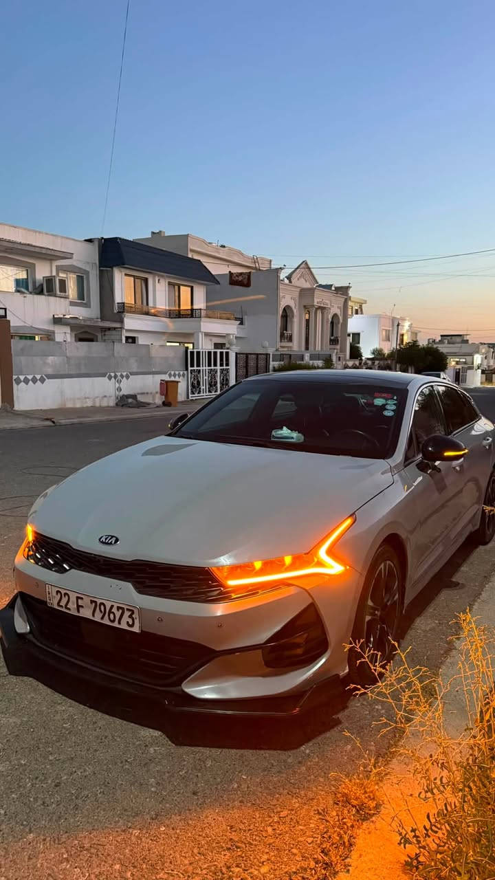 جمعة مباركة عليكم 

K5 GT Line 2021 FWD بسعر جداً مناسب 

صلي على محمد وال محمد الي تعجبه السيارة يشلع عيني والي ما تعجبة يتركلنه كلمه طيبه مثل وجهة الطيب

السيارة فول للاخير لون سمنتي سموك المميز 
ماشية ٧٠ الف 
- سقف بنوراما 
- لد امامي برتقالي 
- لد خلفي متصل
- كير 8 نمر المرغوب 
ـ شاشة تدعم ابل كاربلاي واندرويد اوتو
ـ كشنات جلد احمر 
ـ كشنات تدفئة
ـ كشن كهرباء
- ستيرن رياضي حرف D 
ـ اوتو هولد 
ـ هاند بريك دكمة
ـ شاحن لاسلكي 
ـ نقاط عمياء
ـ حساسات خلفية 
ـ نظام صوتي  
ـ كامرة خلفية
ـ بصمة و تشغيل عن بعد ودخول ذكي
ـ رادار امامي مانع اصطدام

السيارة مبدل بيها مكينه مال 24 مال كصه على ايدي وشرط لا دوانز ولا شامة ريحة العادي طخم بلكات وكاله ومسطرة نوزل وفيت بم كله وكالة وجديد باتري جديد شغل واطلع ترايك للبصرة السيارة ممشتغل بيها اي كلوب 

ناشر الحادث والسونار شرط بدون لغد وشاصي اكفلهم
والسيارة ناصبة واي نواقص مابيها الحمدلله

رقم اربيل باسمي شرط التحويل هزة وسنوية ما ساقطات
السعر  139$ وبيهة مجال كلش قليل وبل يرضي الله
مكاني بغداد البلديات *********** 
واعتذر عل اطاله ❤️
