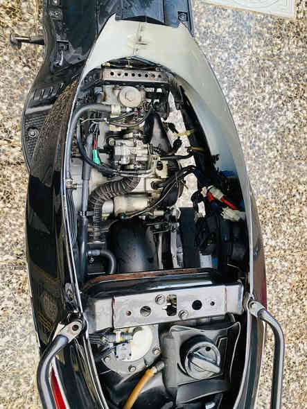 سلام عليكم دراجه بريز اكزز ياباني خطين جاهزه من كلشي مكينه مامفتوحه كهربايات كلهه شغاله الدراجه نضيفه وجيب فيتر وتعال افحص براحتك العنوان بغداد العبيدي للاستفسار ***********
