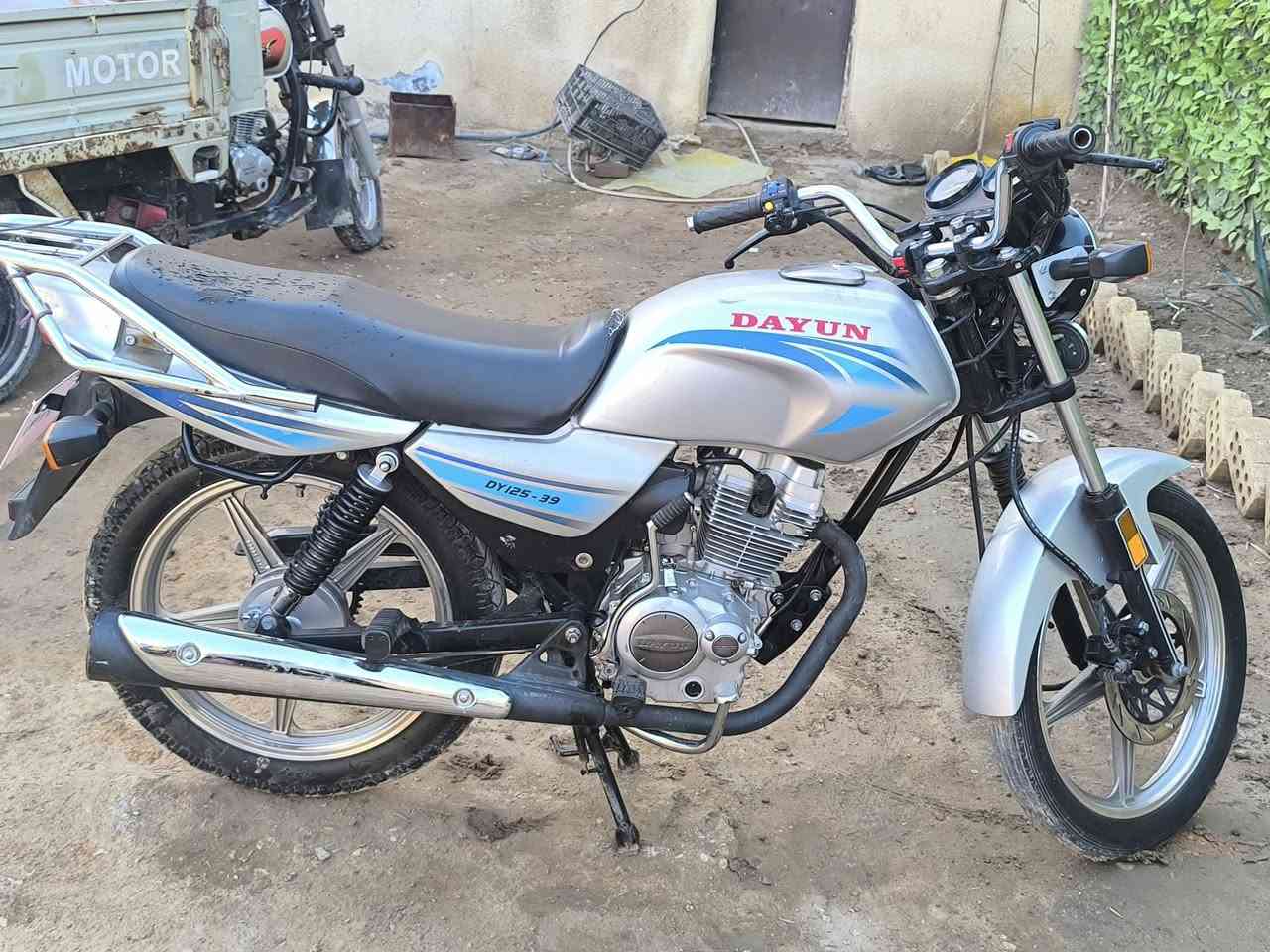 سلام عليكم دايوند عظم للبيع مديل 23 وكيل ثامر خلخال اوراق كامله اصولي  سعر 1350 وبيه مجال  المكان كربلاء قرب الحر مستعجل ع بيعتها اتصل ‏‪0788 982 7787‬‏
