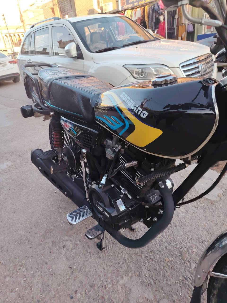 دراجه ايراني موديل 25 دراجه زيرو بعدهه ماشيه 6 الف ما بيهه اي نقص دراجه خير من الله نكره سلف بصمات ٢ سويج ٢  عنوان بغداد مدينه الصدر  سعرهه 925  وبيهه مجال رقمي ***********
