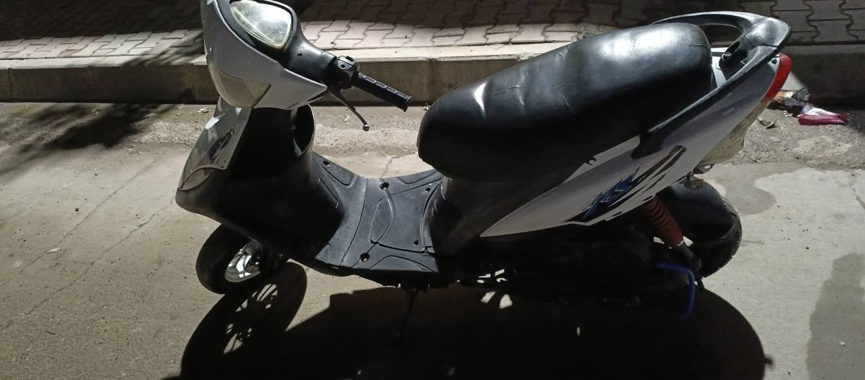 ماكس عدله موديل 2005 بوشه55 دراجة شلعة ومعدل كهربائياتها كلها شغاله سعر 550 بيها مجال الشراي يجي خاص
***********
