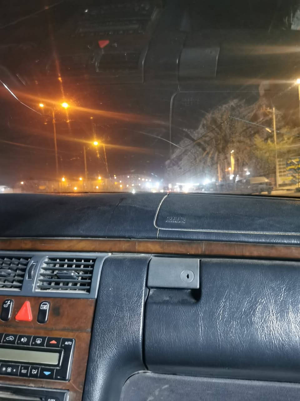 السلام عليكم مرسدس ام عيون موديل ٩٧ رقم بغداد بسمي تعمير جديد حداديه تخم تاير صبغ عام محرك وكير بلاد ٤ سلندر لاتنقيص ولا تبخير مجموعه مال بنزين كله جديده كهربائيات كله شغاله نقص بس التبريد
الكمبريسر عطلان العام شغال وحلو هاي السنه عطل
مكاني الناصريه المنصوريه رقم التلفون ***********
السعر ٤٥ وبيه مجال
