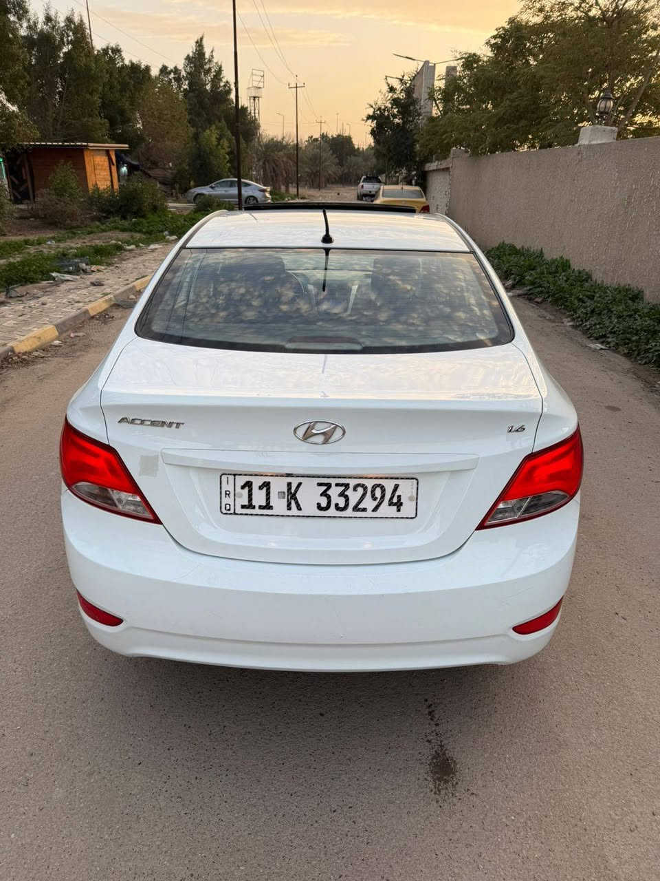 سلام عليكم اكسنت 16 بيه باردين صغار  واحد هلال جاملغ الخلفي كد اصبع والثاني طرف باب السايق   ماشيه 118 kmفول مواصفات بجم زينون عدسه لد امامي خلفي دركه صاج السياره جديده السعر 116 مكاني سيدية *********** بغداد, العراق
