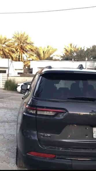 السلام عليكم 
تم تنزيل السعر للاستعجال بالبيع 
للبيع جيب كراند شيروكي
وارد امريكي صور الحادث بالمنشور السيارة على ايدي
موديل 2024
اسمنتي 
رقم بغداد الجديد هزة وكلشي جديد
السيارة مواصفاتها 
كشنات كهرباء الامامي 
سلايد 
دخول ذكي
رادارات 
حساسات امامي خلفي
صندوك كهربائي
السيارة 7 راكب يعني مقاعد البنص vip
تدفأ كشنات 

مكان السيارة بغداد
سعر السيارة 
290
للتواصل 

***********
