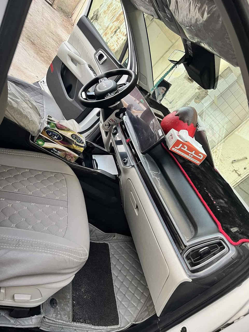 ((سلام عليكم))
للبيع كيا ((سورنتو 2024))
ماشية ((٣٨ الاف كم فقط))
رقم بغداد الجديد
مكينة ستة سلندر 
كفاله عامة
المواصفات :- 
ويل 20
بصمة تشغيل وابواب وجنطة
كامرة خلفية
((داتا شو))
كشنات قماش ومدوشم جلد طبق الأصل 
كشنات كهرباء 
كشنات الخلفيه قلاب كهرباء 
شاشة متصله
شفتات ستيرن 
تشغيل عن بعد 
حساسات 360 
ثلاث انظمة قياده 
شحن لاسلكي
منافذ تايبسي
بصمة عدد اثنين
بلوجكتر لد
مري شفط
جام اوتو تنزيل تصعيد ريموت  
ترحيب 
لد مخفي متغير الاوان 
سبعة راكب ((7))
الخ من المواصفات المعروفة …..
الاضافات :- 
مكان السيارة بغداد 
للاستفسار ***********
السعر 315
متواجد على واتساب ايضاً
