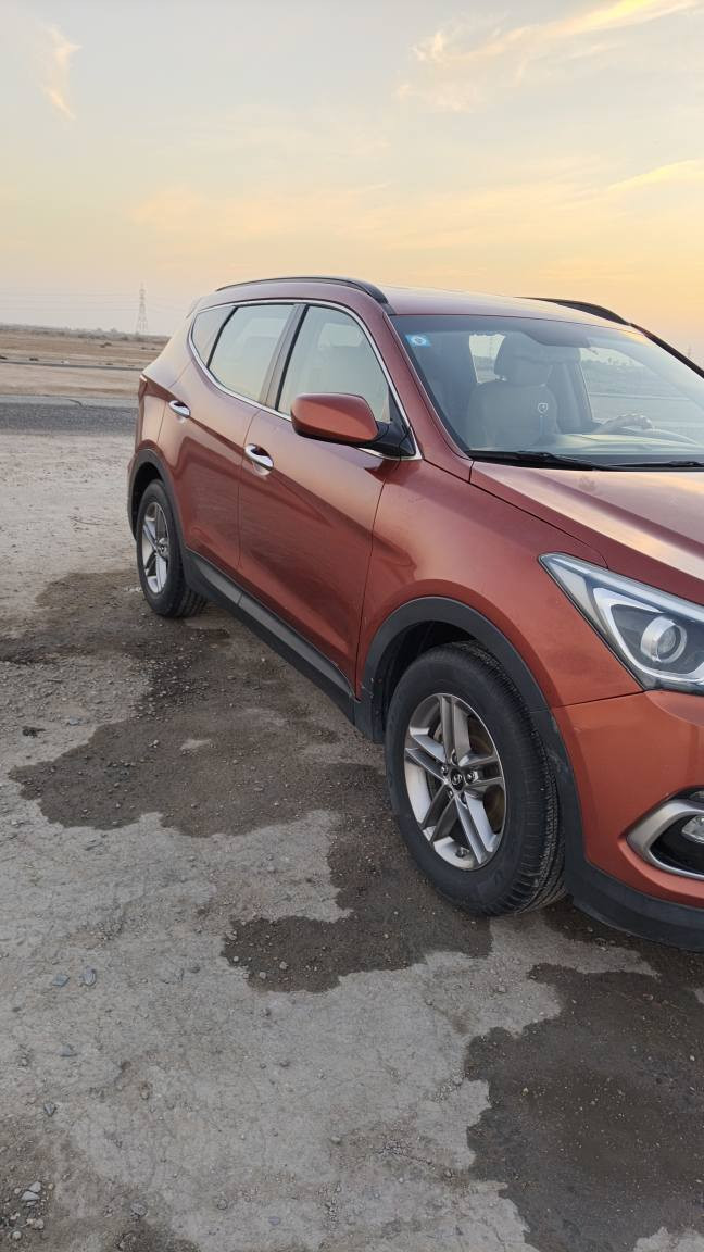 سلام عليكم 
سنتافيا وارد امريكي 2017
حـره سنويه 28 
الحادث بأمريكا فقط محرك 2400. GDi
مواصفات.
فورويل +تحكم استيرن+شاشه+كشن كهربائي+مانع انزلاق
ماشيه.84
مكان. ناصريه 
سعر.138
للاستفسار.
*********** ناصرية, ذي قار
